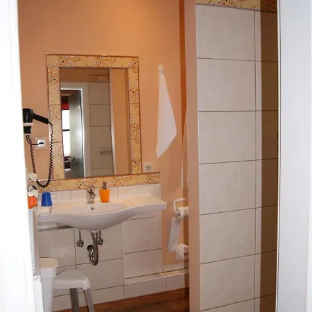 Gaestehaus 'alte Baeckerei' Kaffeehaus Großbundenbach