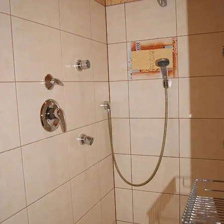 Gaestehaus 'alte Baeckerei' Kaffeehaus 3* Großbundenbach